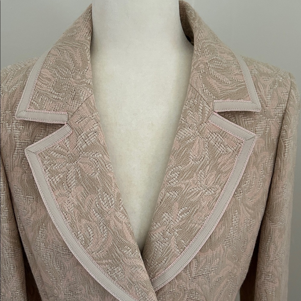 Dana Buchman Peach/Beige Blazer with Floral Pattern Sz 8 - Picture 2 of 8